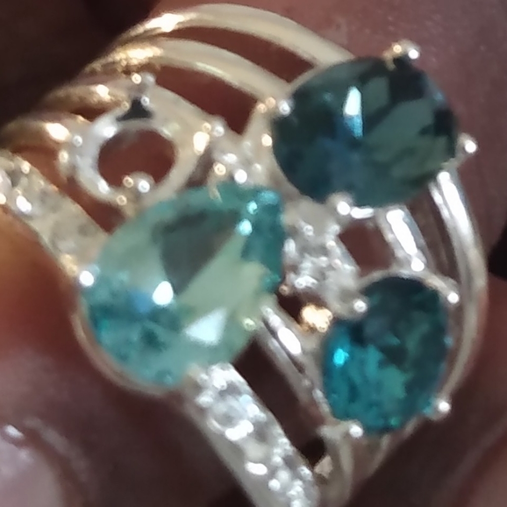 Ring - Picture 3 of 7